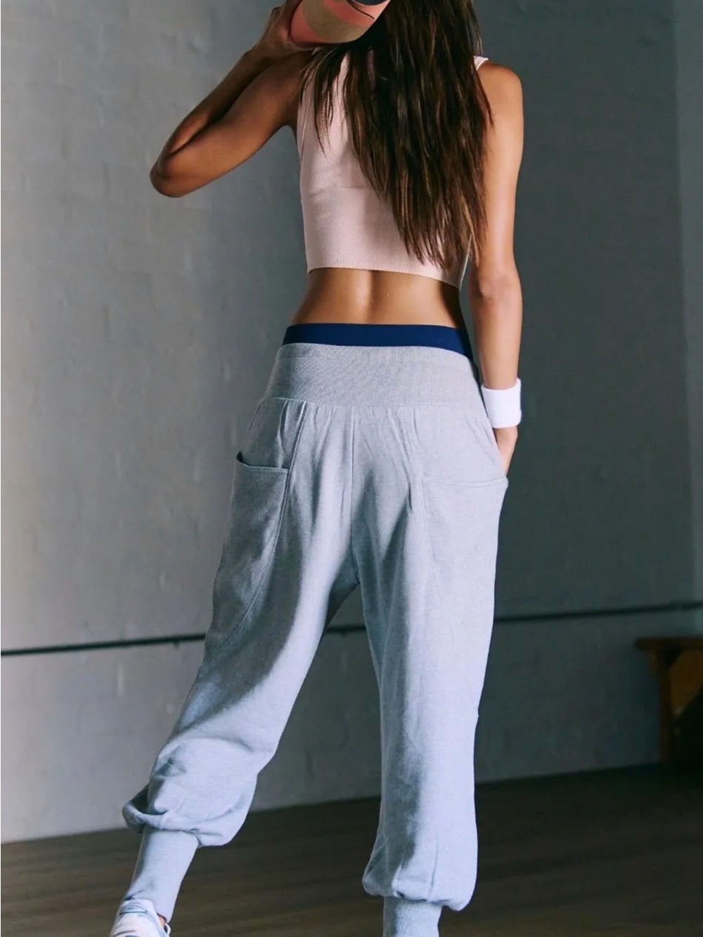 Free People Gray Jogger Sweatpants NWT size medium - Picture 4 of 9